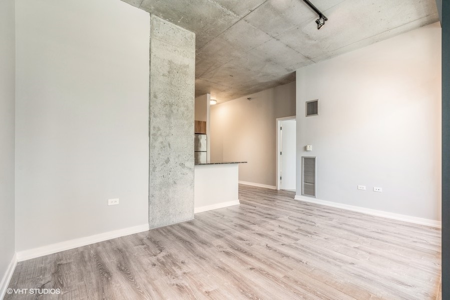 235 W VAN BUREN Street Unit: 1822