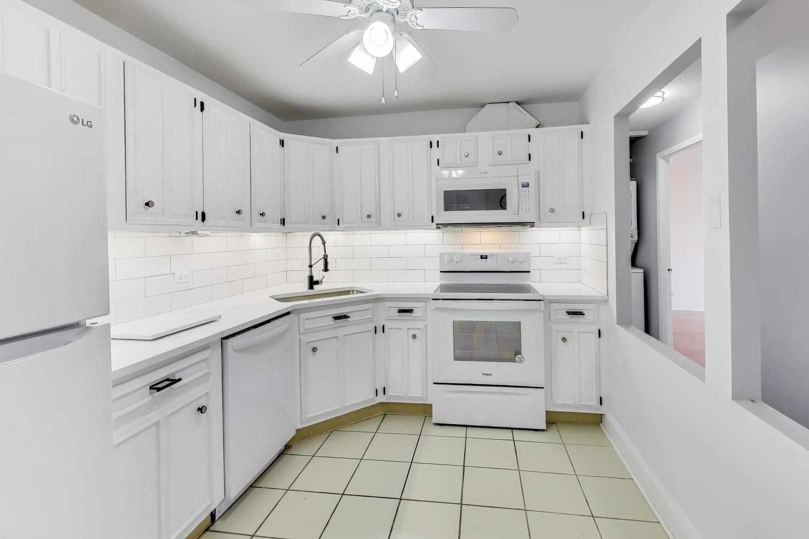 2000 Saint Regis Drive Unit: 3G