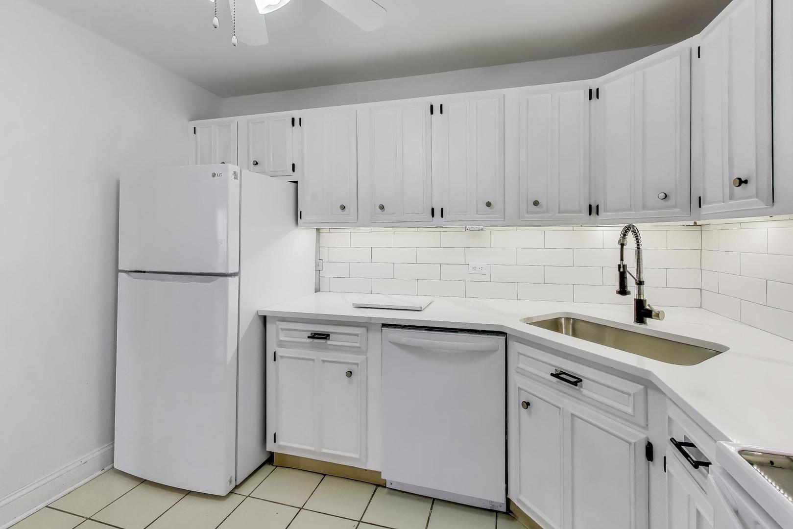 2000 Saint Regis Drive Unit: 3G