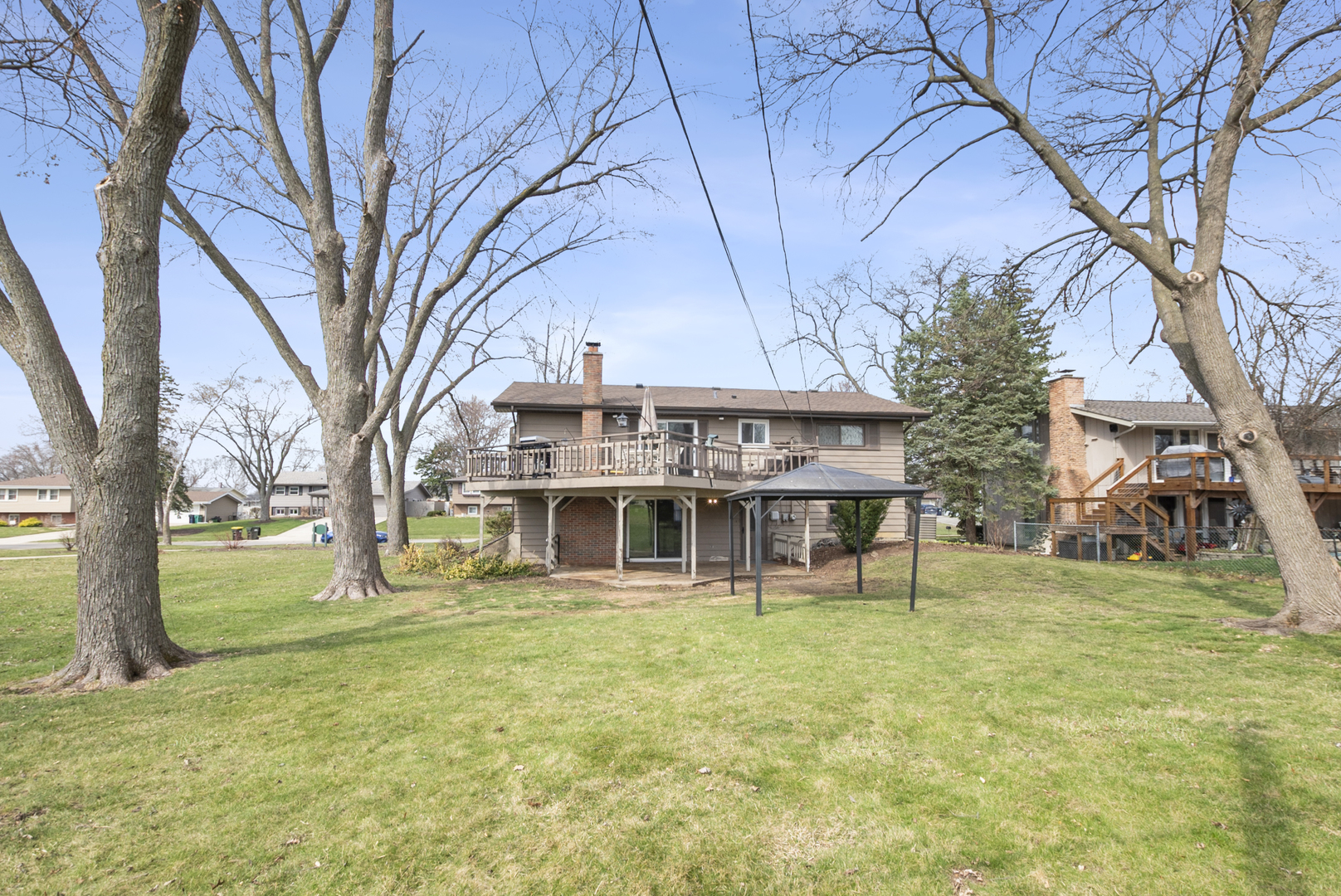 2S121 Ivy Lane