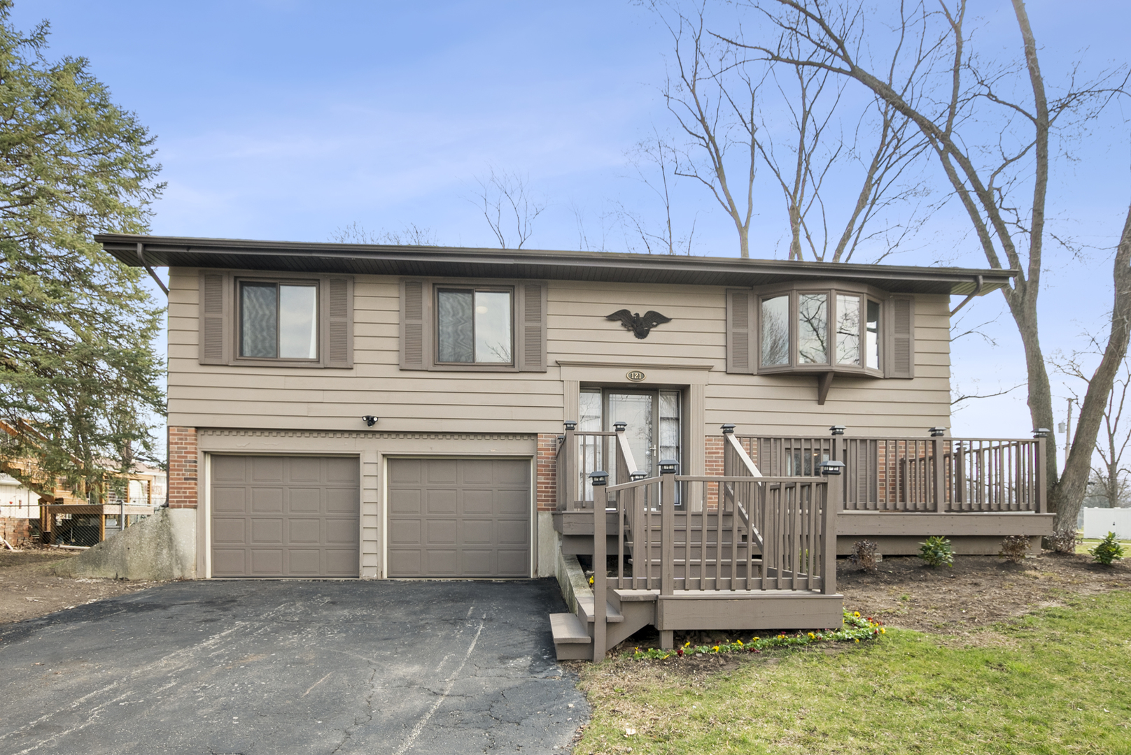 2S121 Ivy Lane