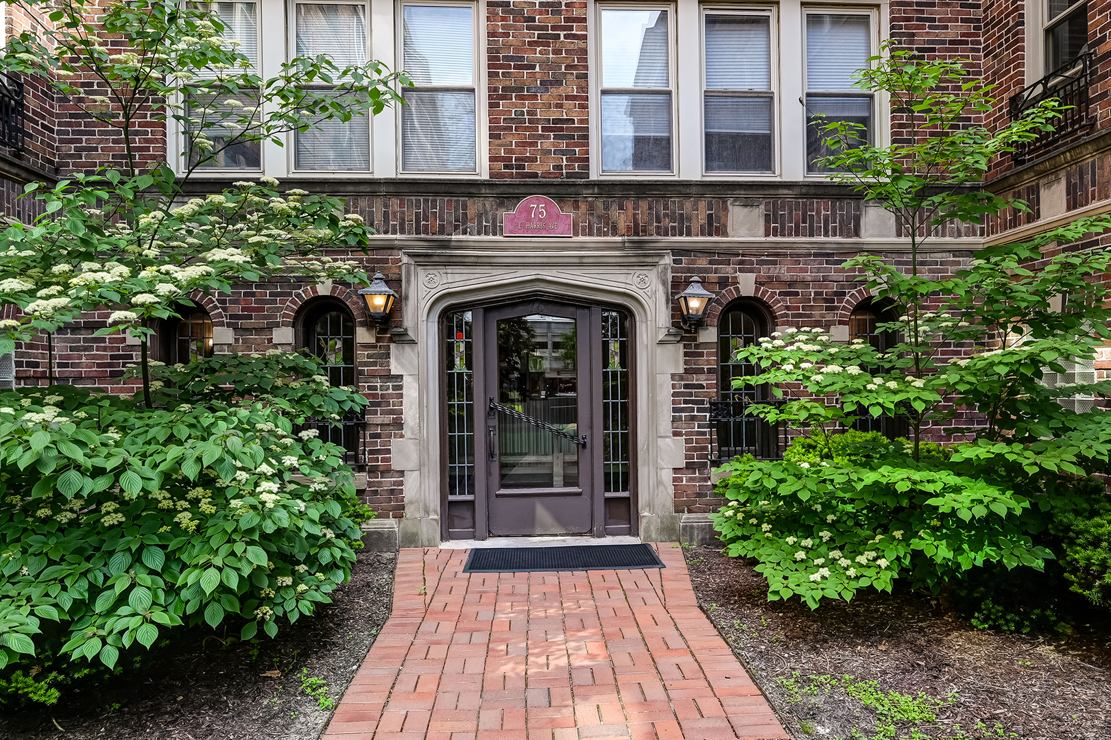 75 E Harris Avenue Unit: 3C