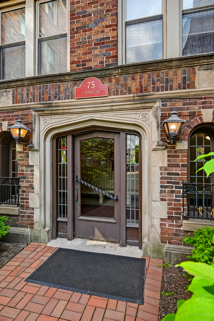 75 E Harris Avenue Unit: 3C