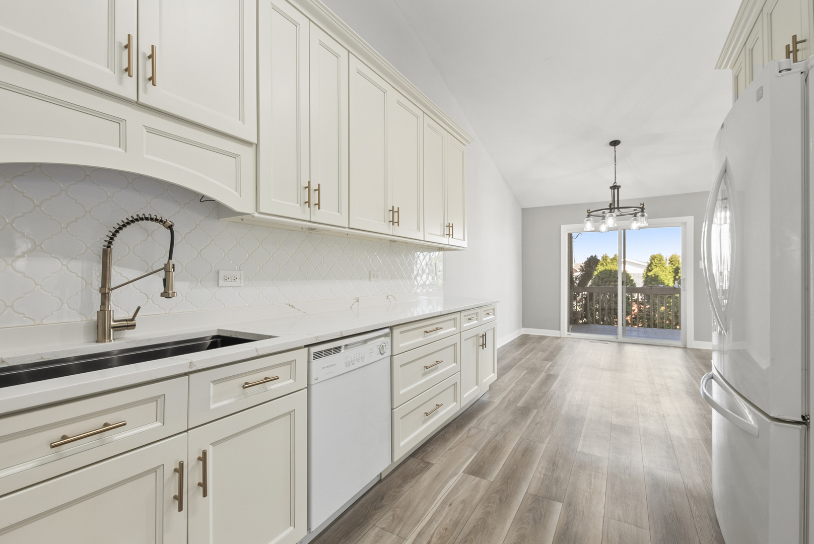 6840 Oak View Court