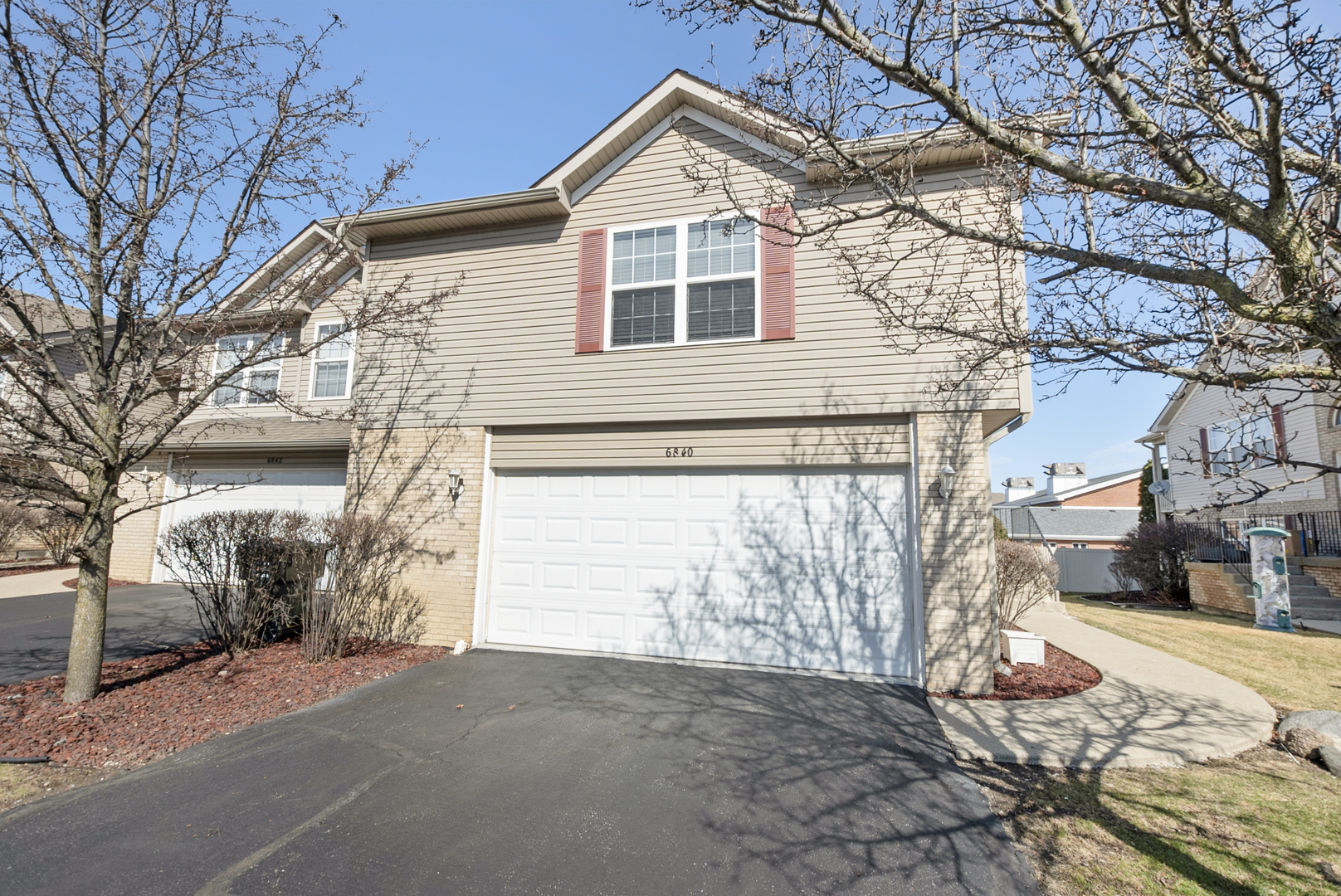 6840 Oak View Court