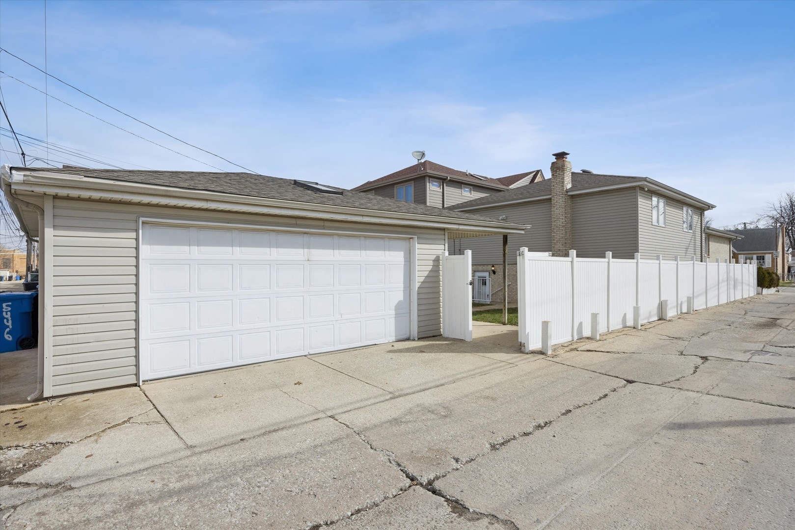5446 S Rutherford Avenue