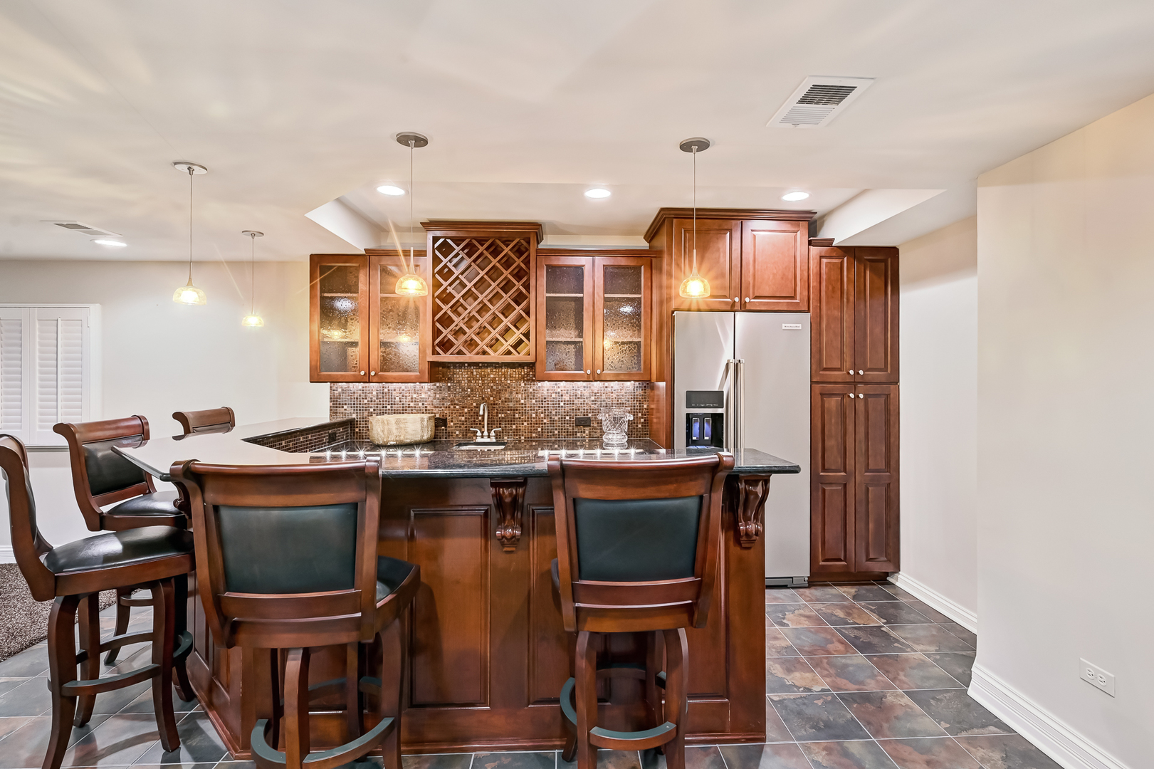 708 Fairfield Court