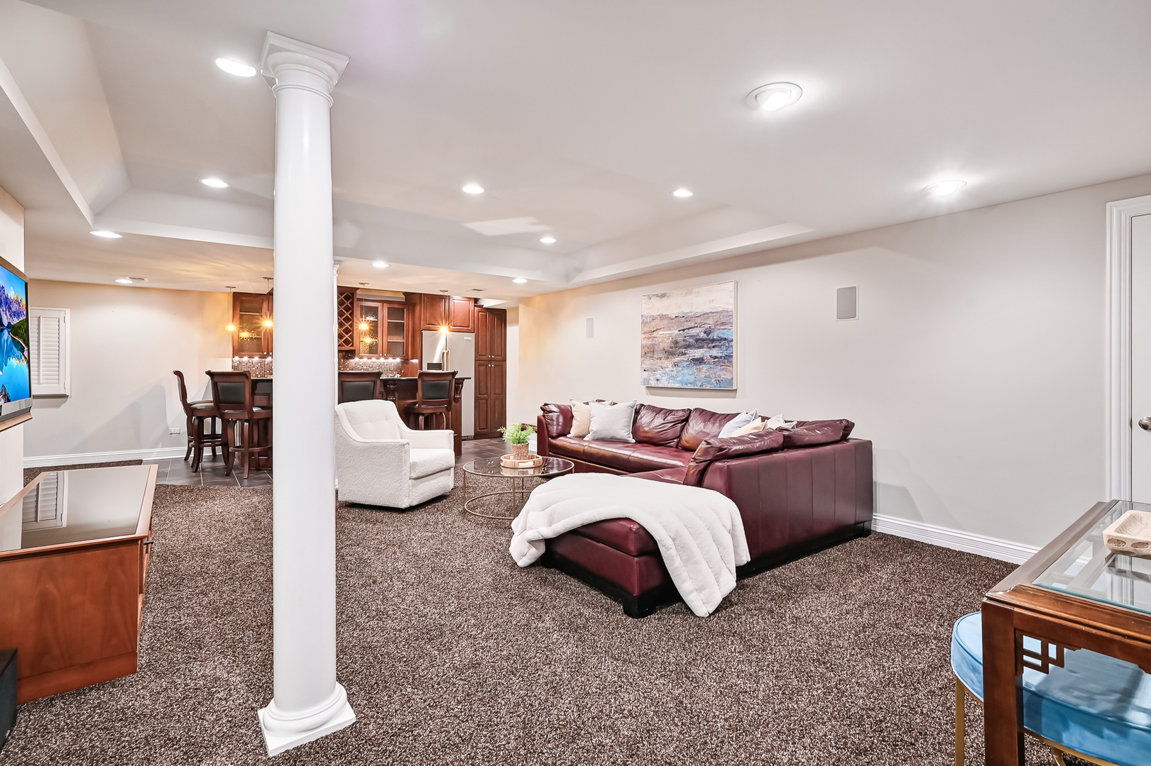 708 Fairfield Court