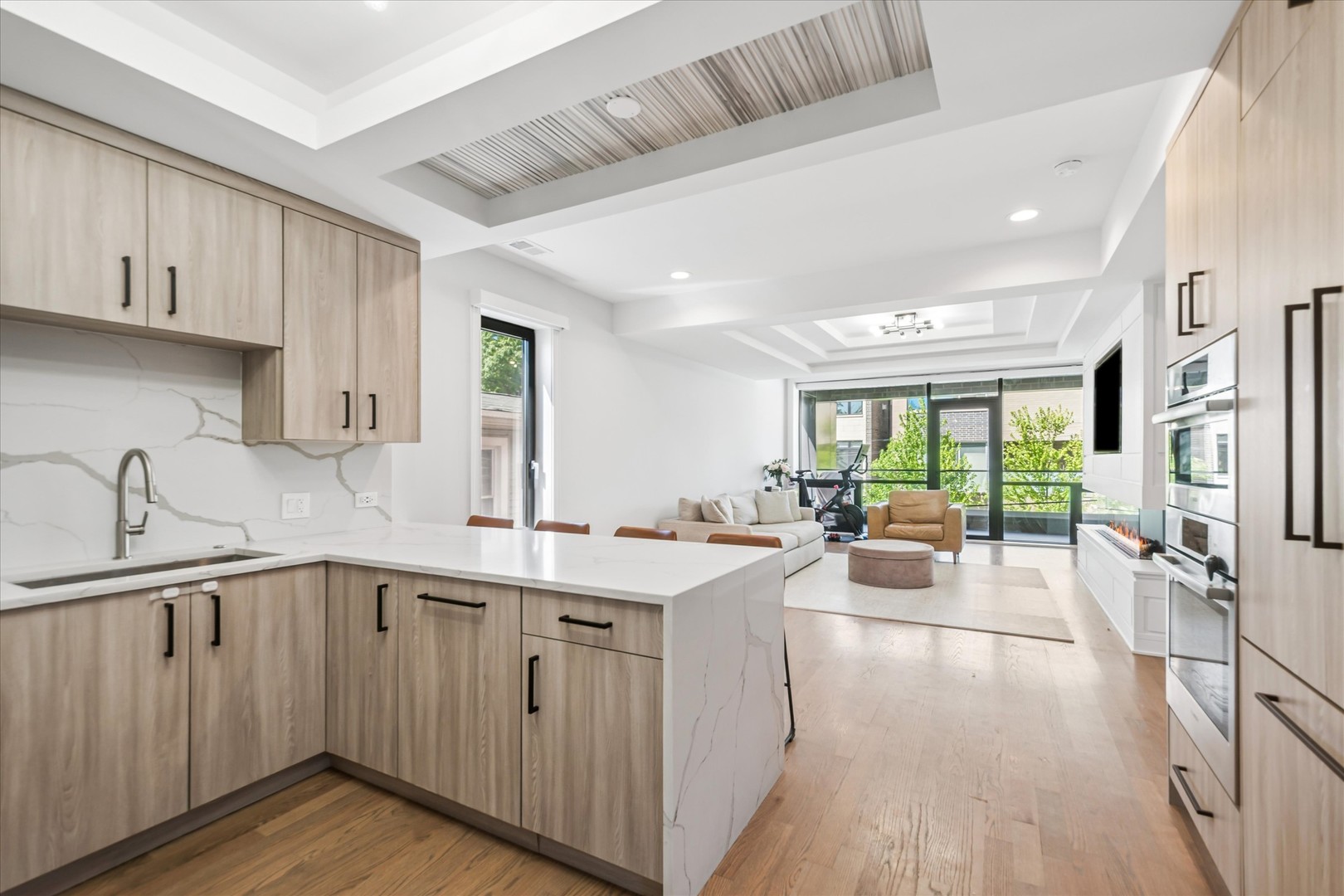 1857 N California Avenue Unit: 2