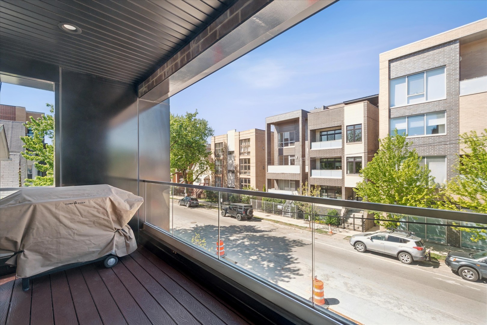 1857 N California Avenue Unit: 2