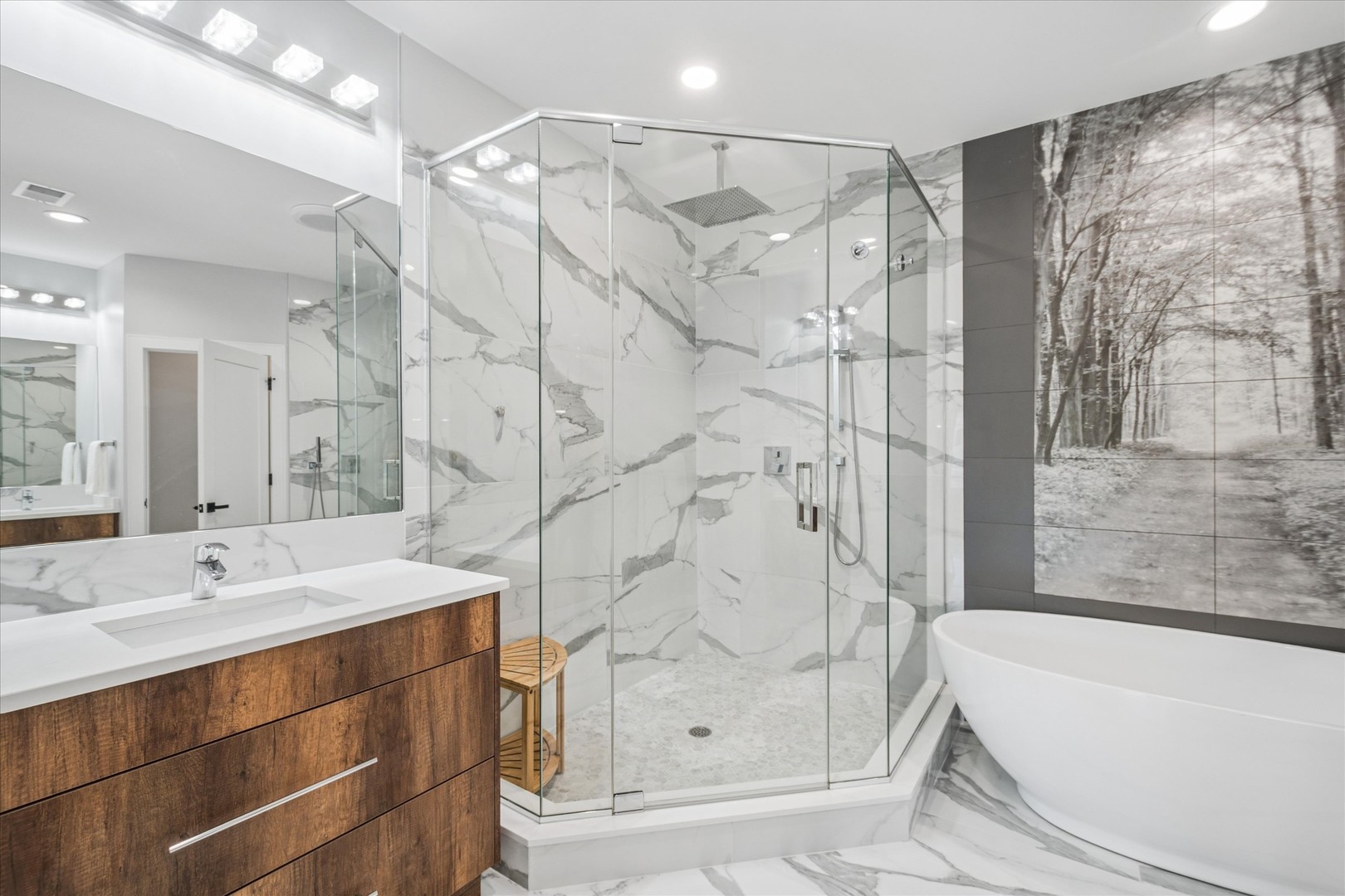 1857 N California Avenue Unit: 2