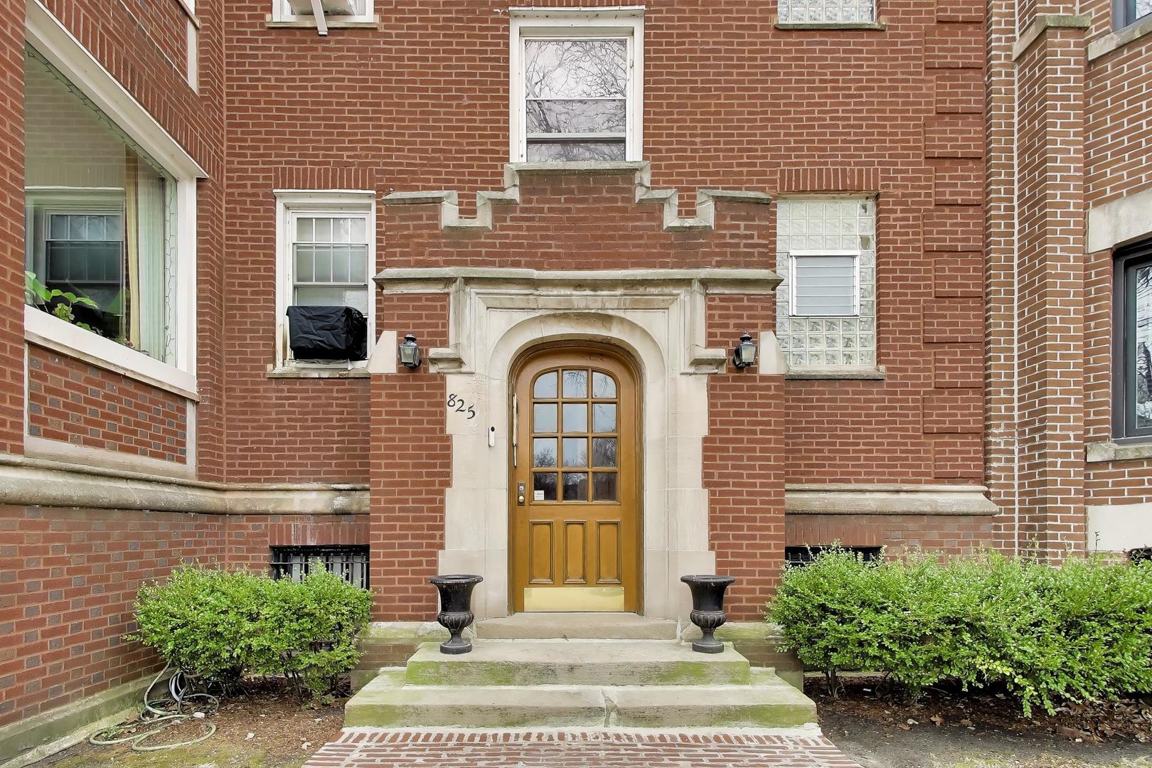825 E Drexel Square Unit: 2