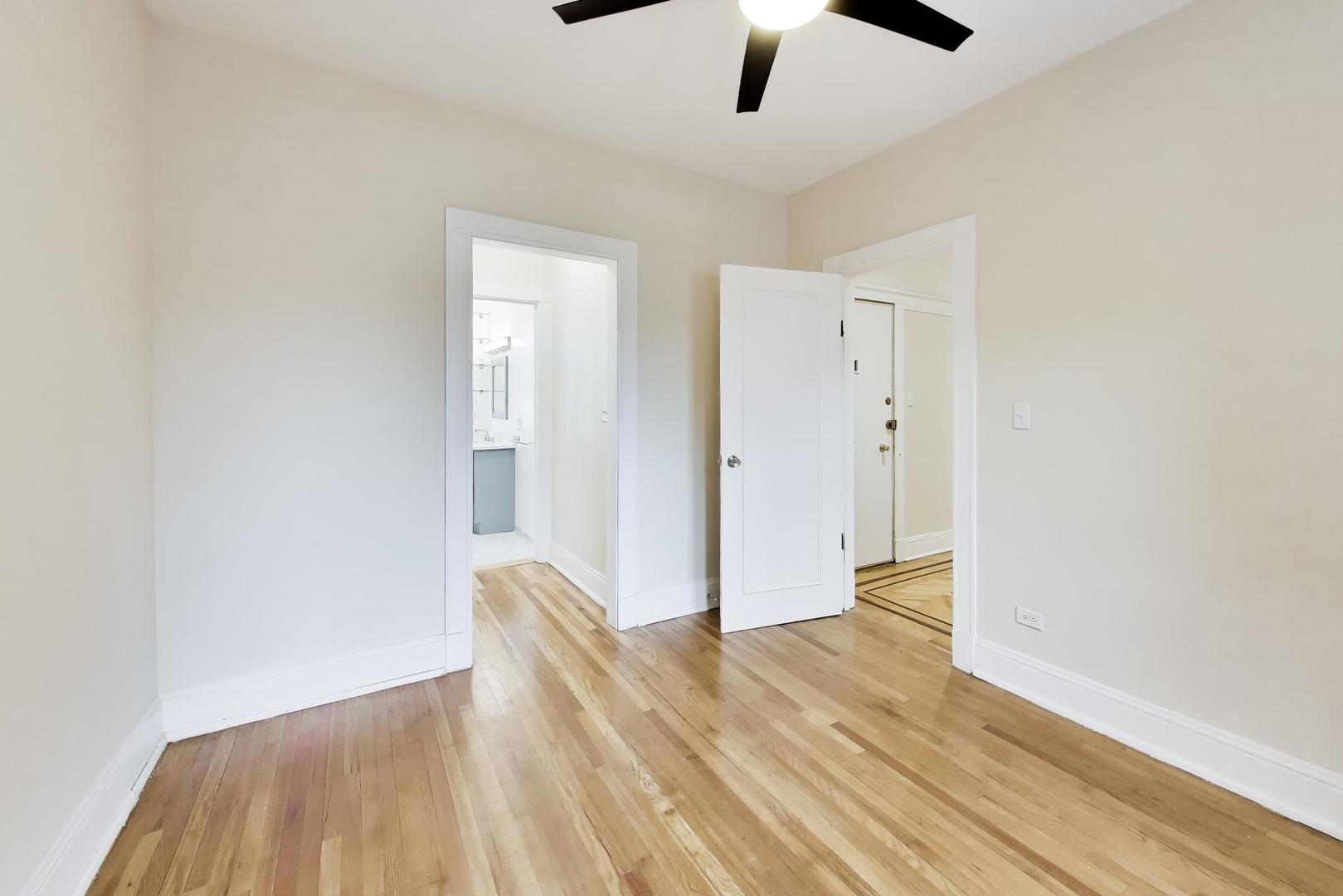 825 E Drexel Square Unit: 2