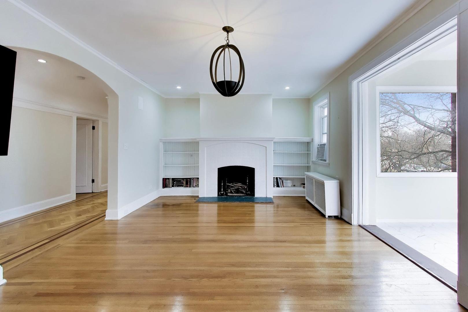 825 E Drexel Square Unit: 2