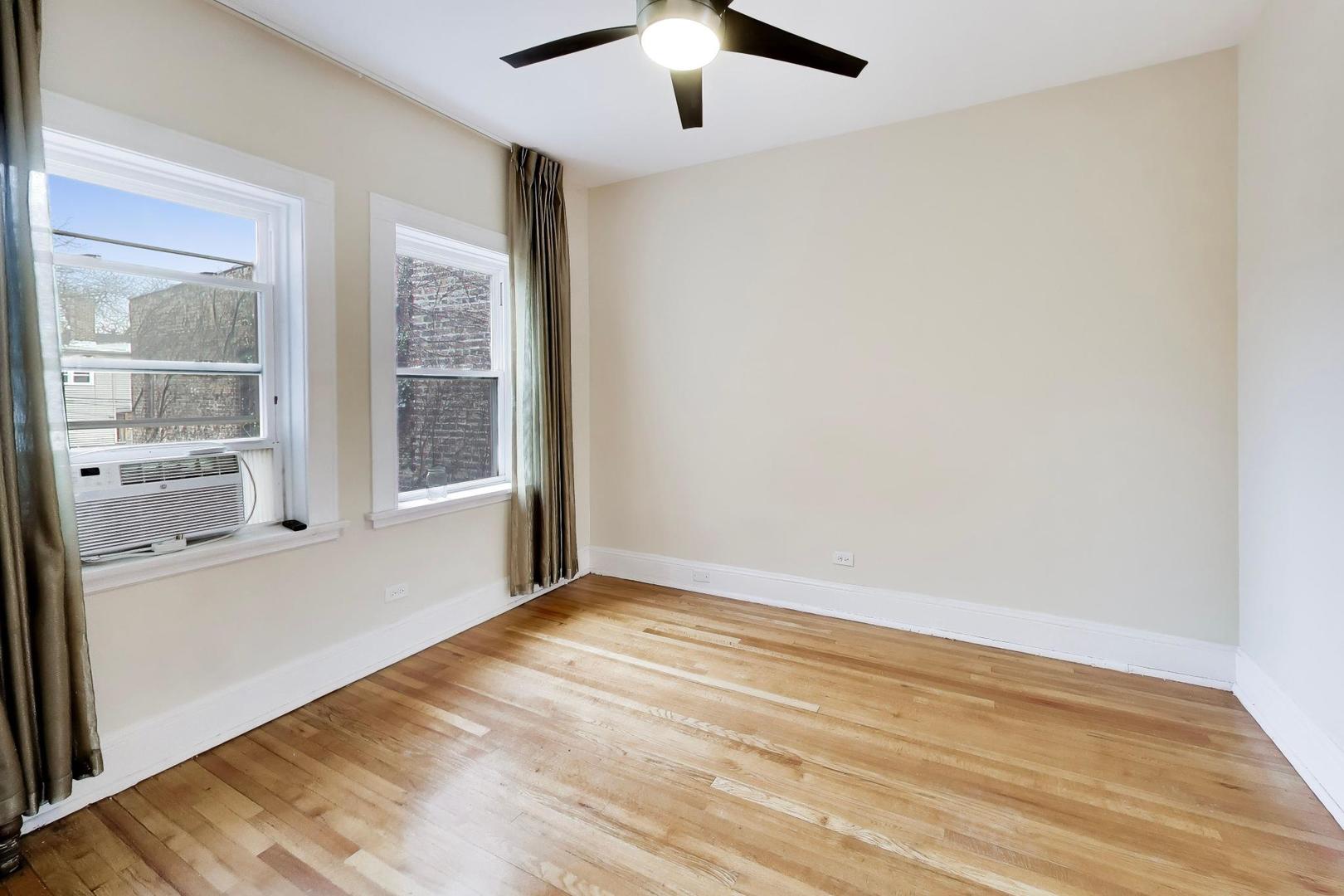 825 E Drexel Square Unit: 2