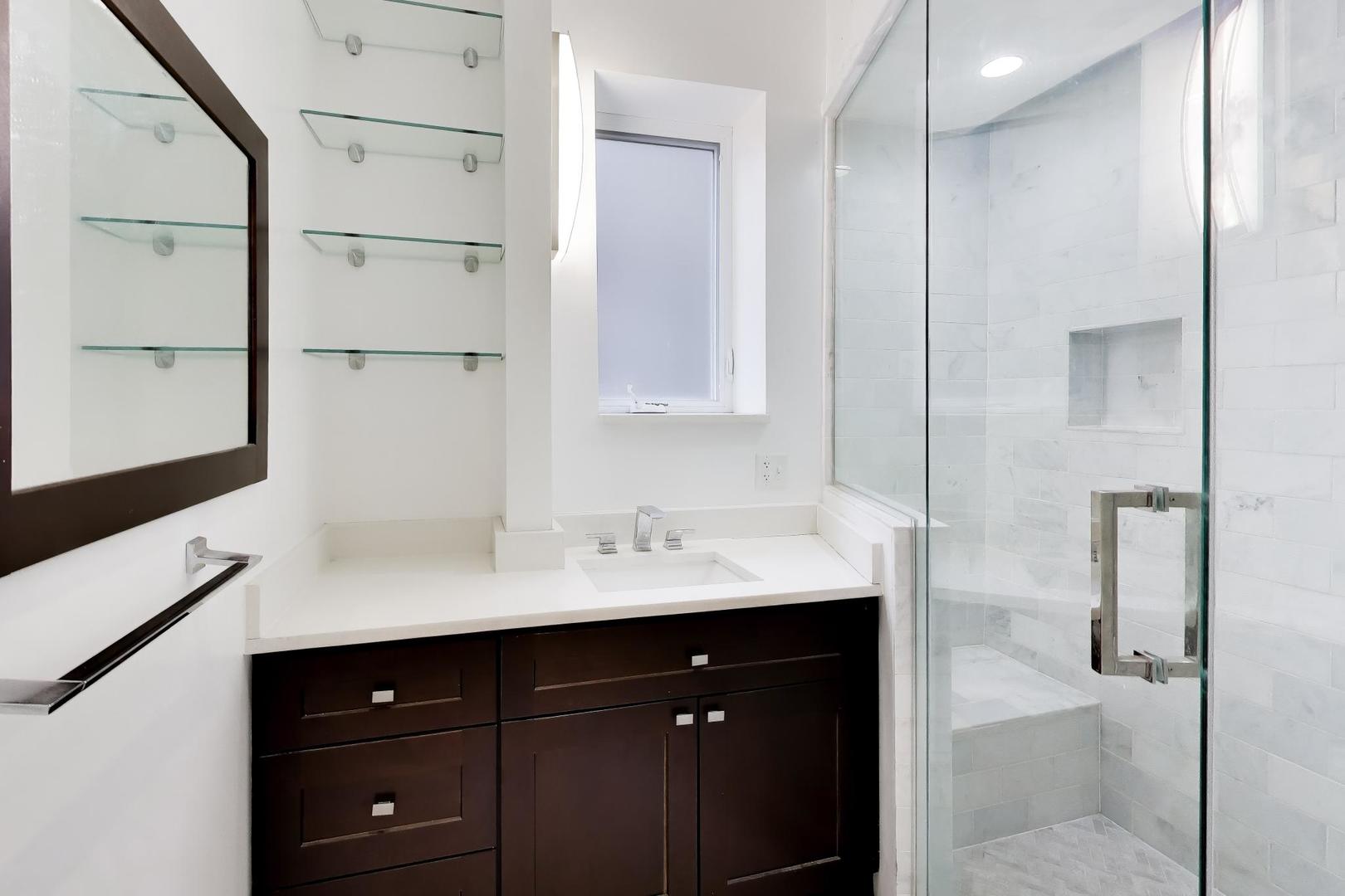 825 E Drexel Square Unit: 2