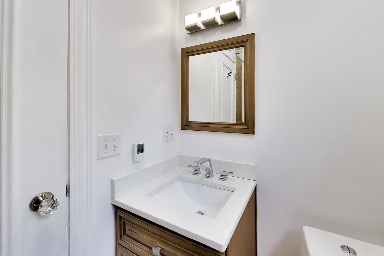 825 E Drexel Square Unit: 2