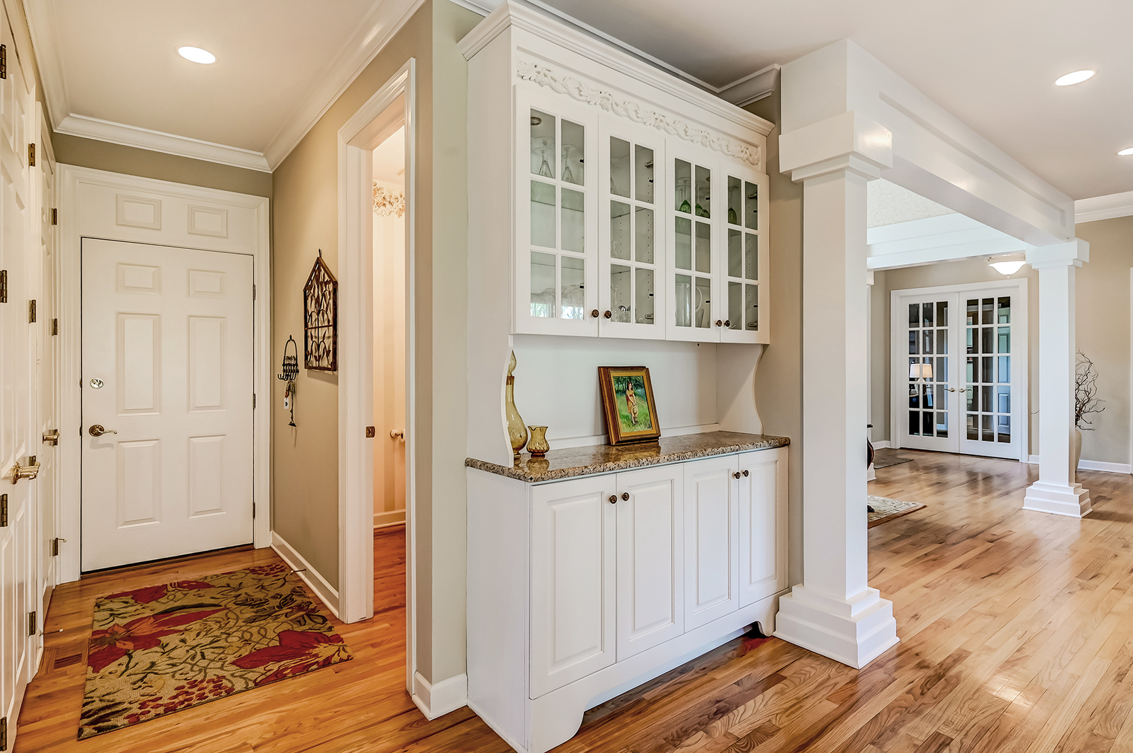 812 Stratford Court