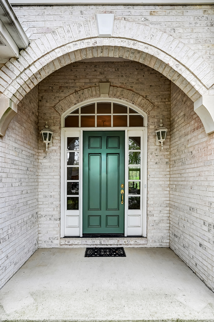 812 Stratford Court
