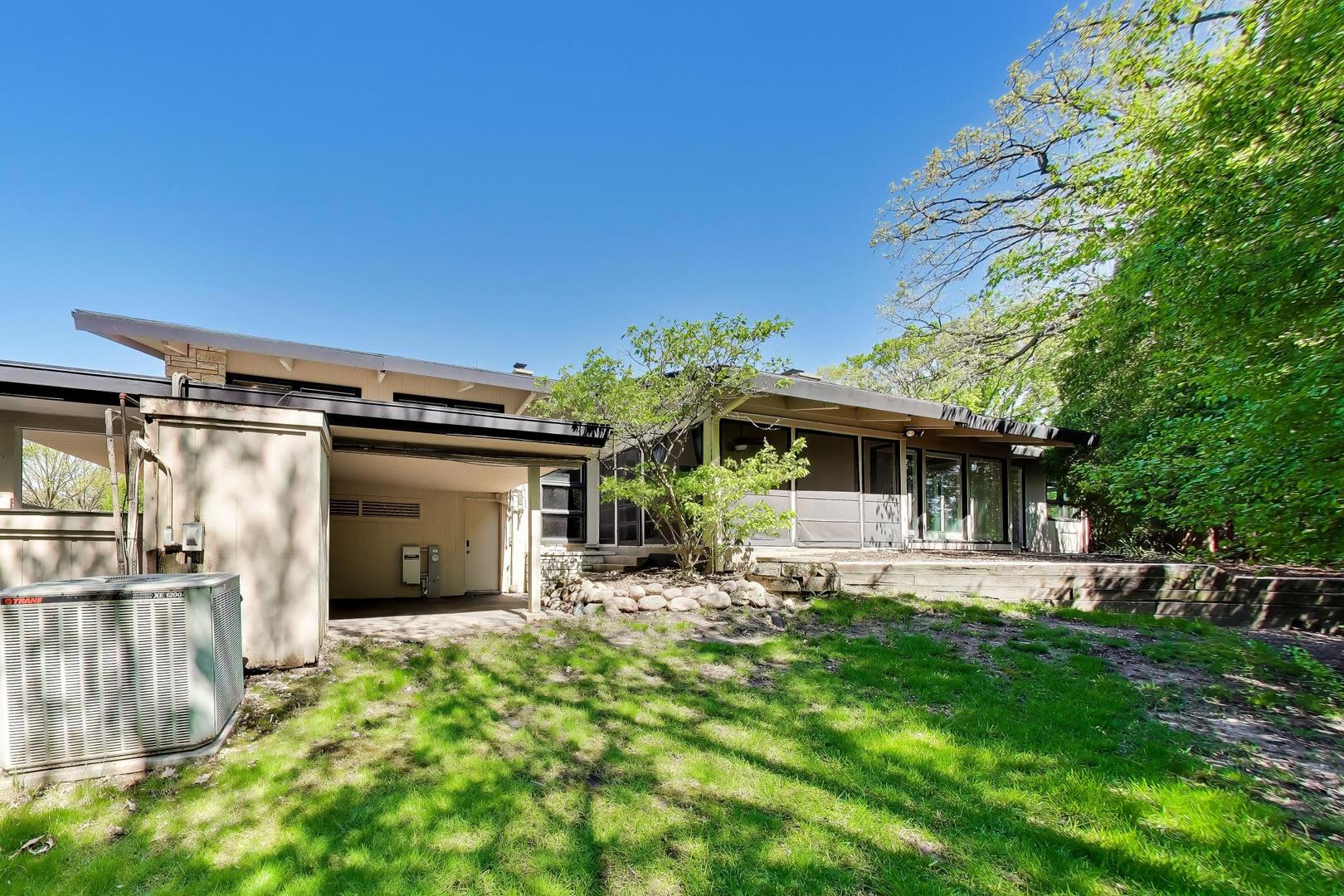 708 WOODLAND Avenue