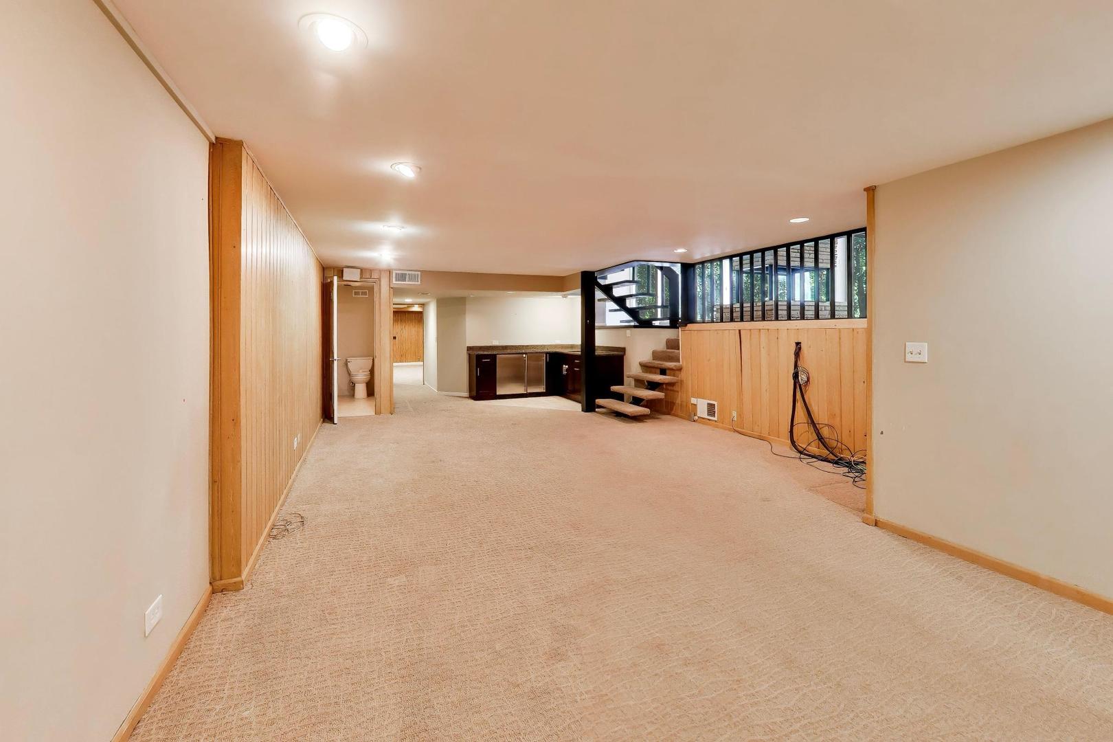 708 WOODLAND Avenue
