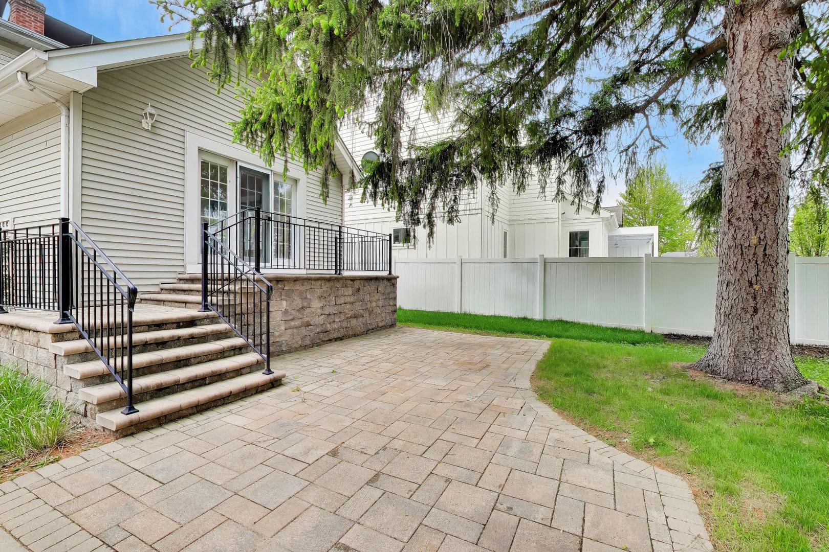 171 E Cayuga Avenue