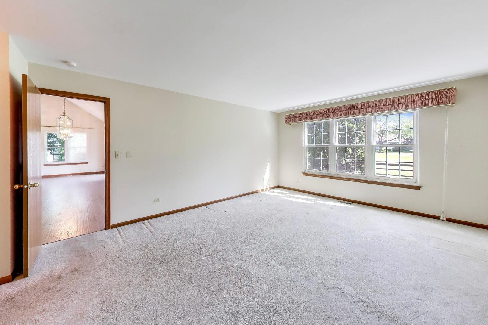 21040 W Hazelnut Lane