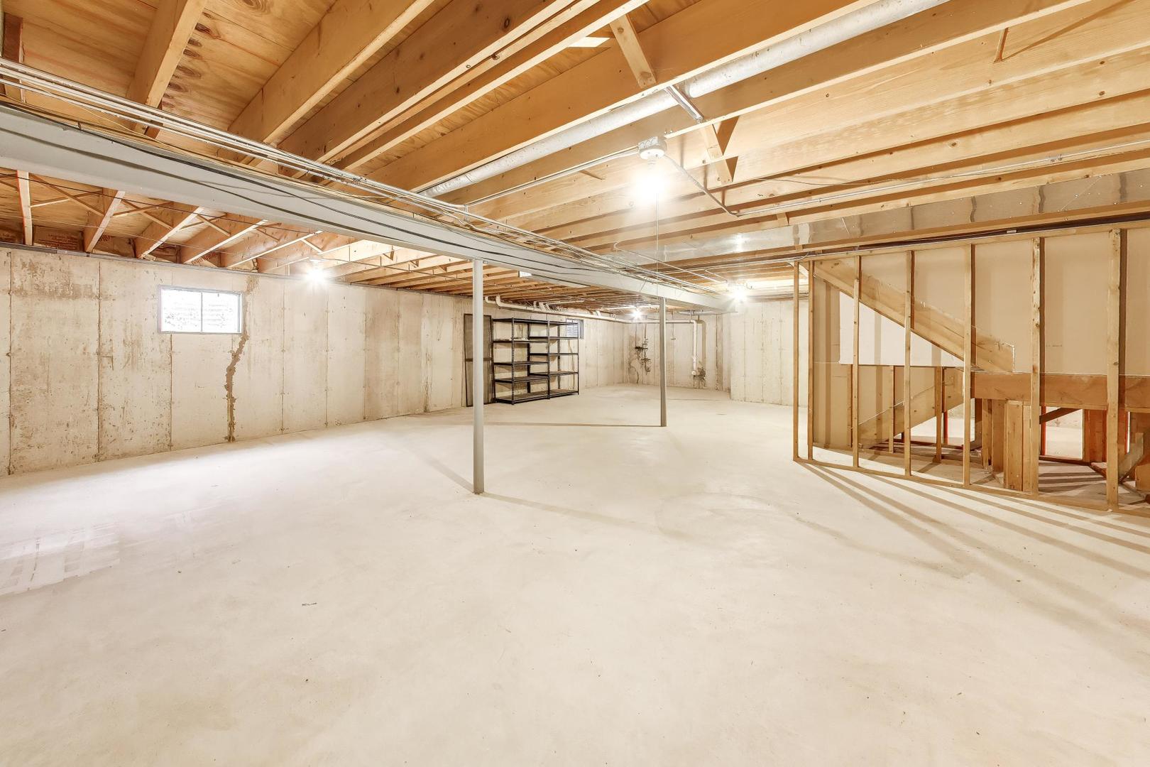 21040 W Hazelnut Lane