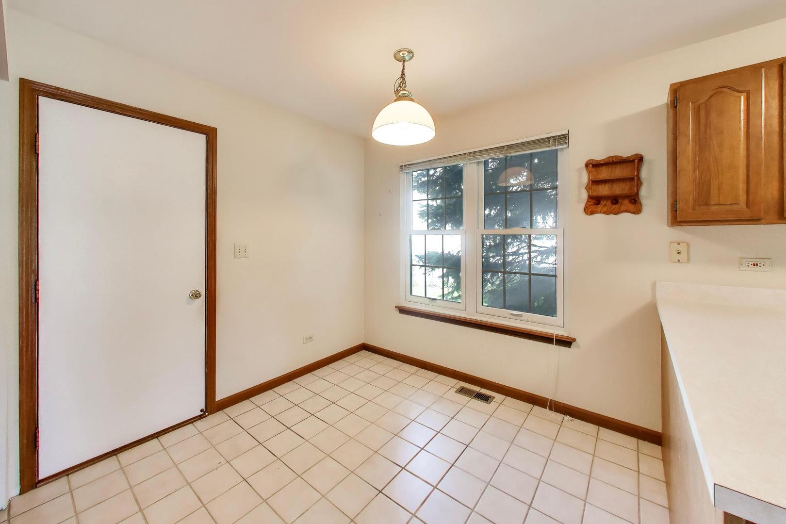 21040 W Hazelnut Lane