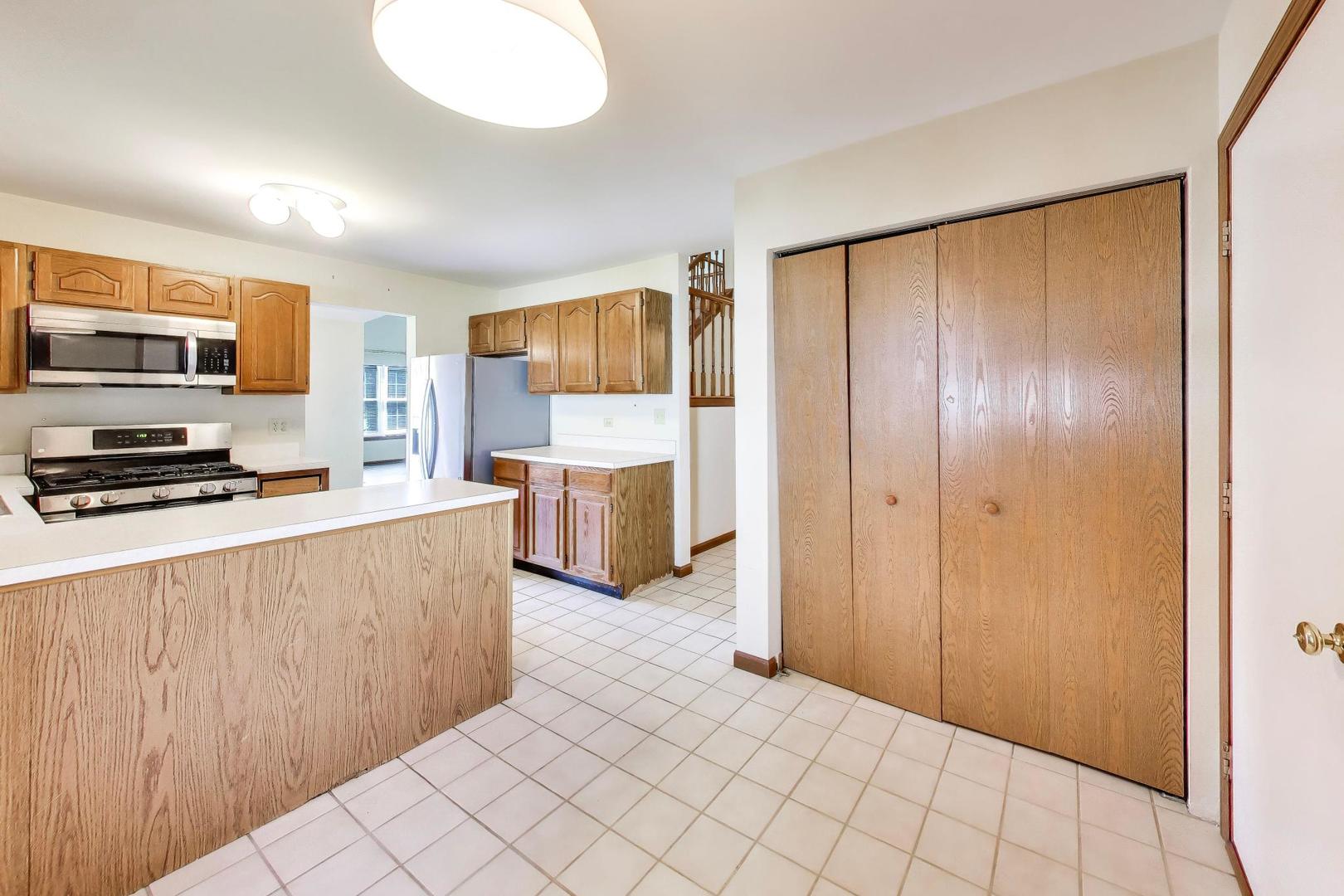 21040 W Hazelnut Lane