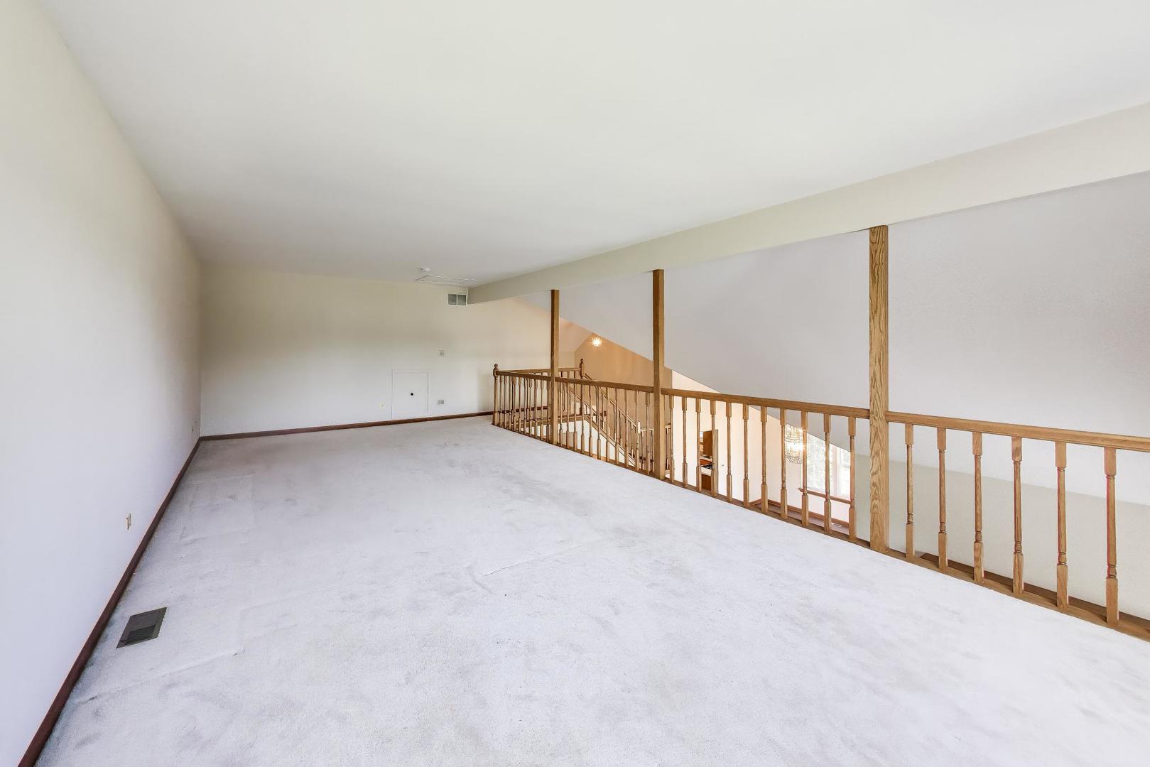 21040 W Hazelnut Lane
