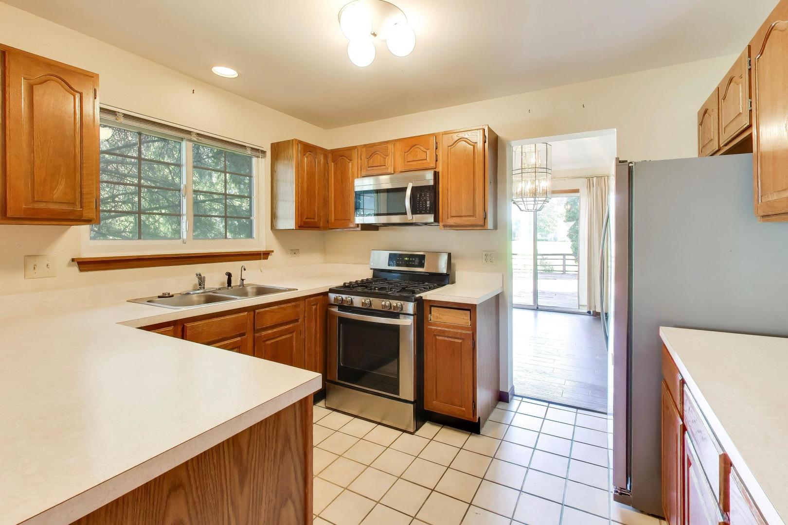 21040 W Hazelnut Lane
