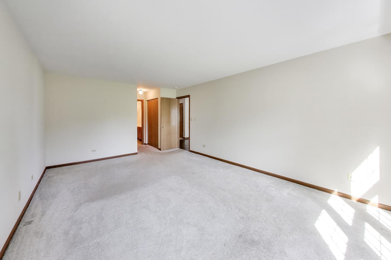 21040 W Hazelnut Lane