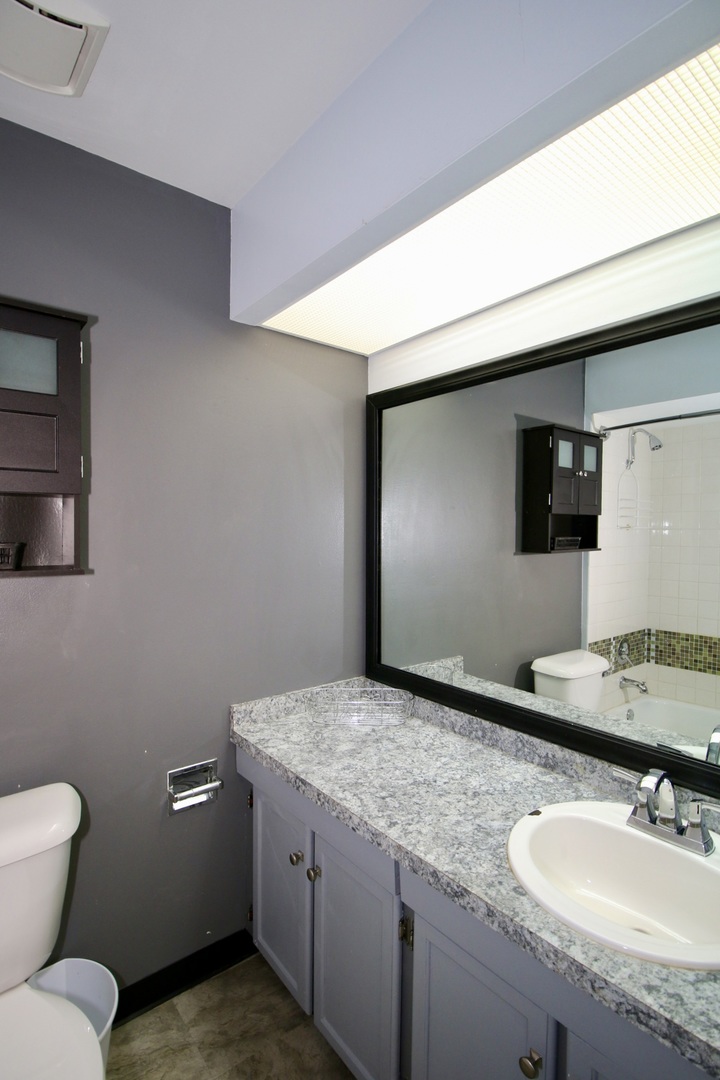 3012 Roberts Drive Unit: 5