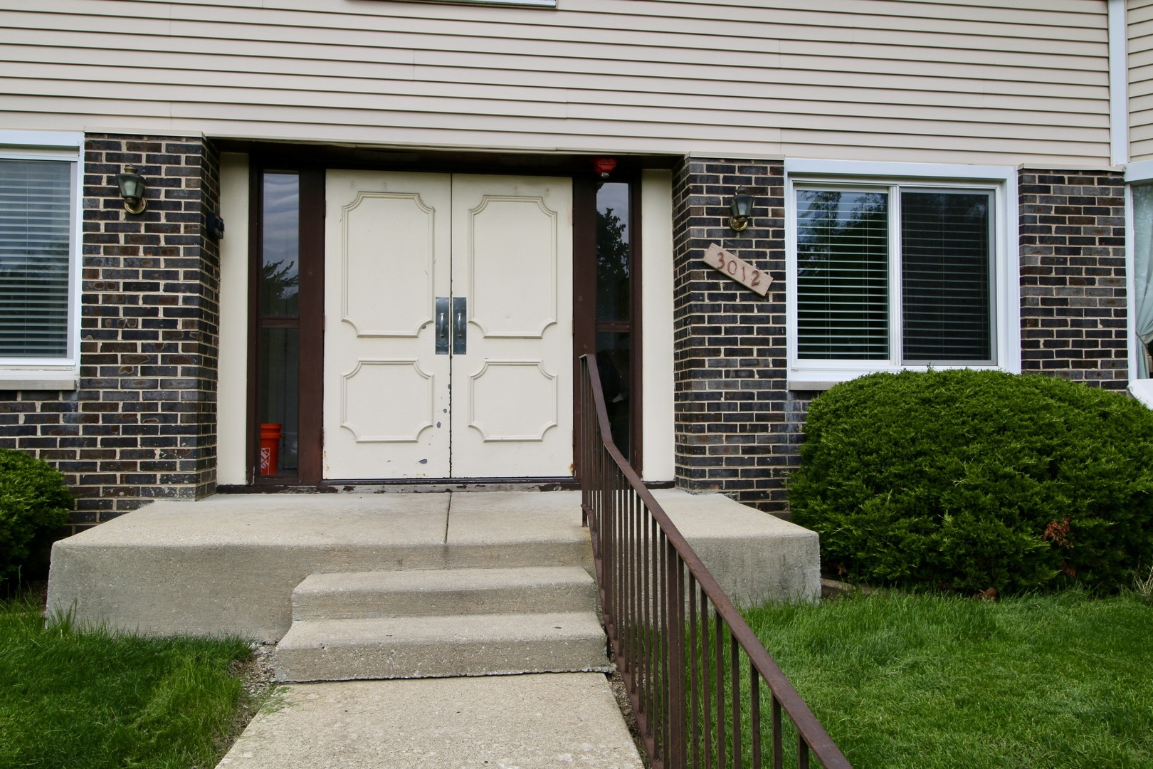 3012 Roberts Drive Unit: 5