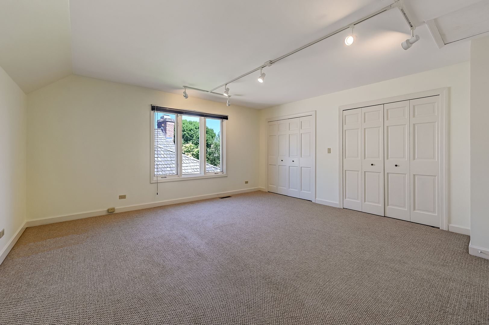 28 Lake Ridge Club Drive