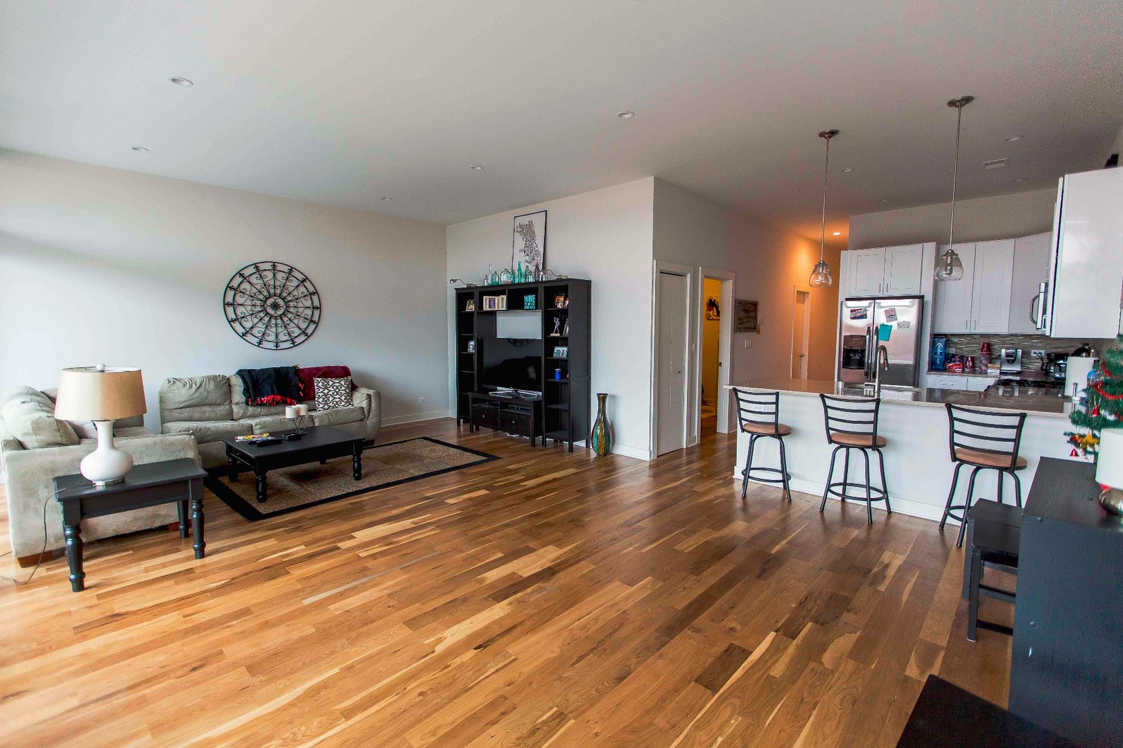 3651 N Southport Avenue Unit: 2