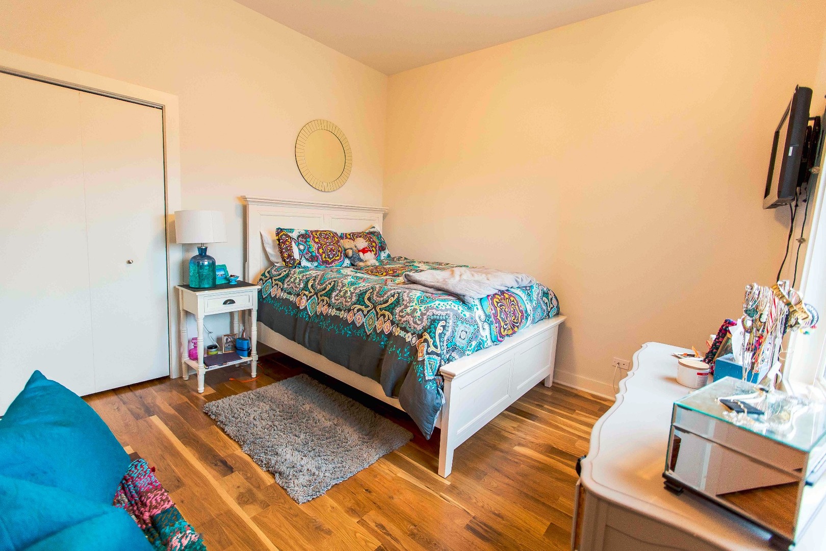 3651 N Southport Avenue Unit: 2