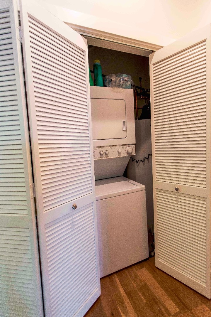 3651 N Southport Avenue Unit: 2