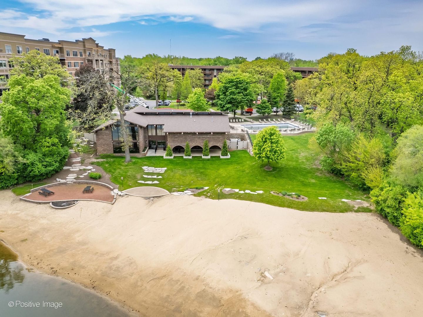 120 Lakeview Drive Unit: 417