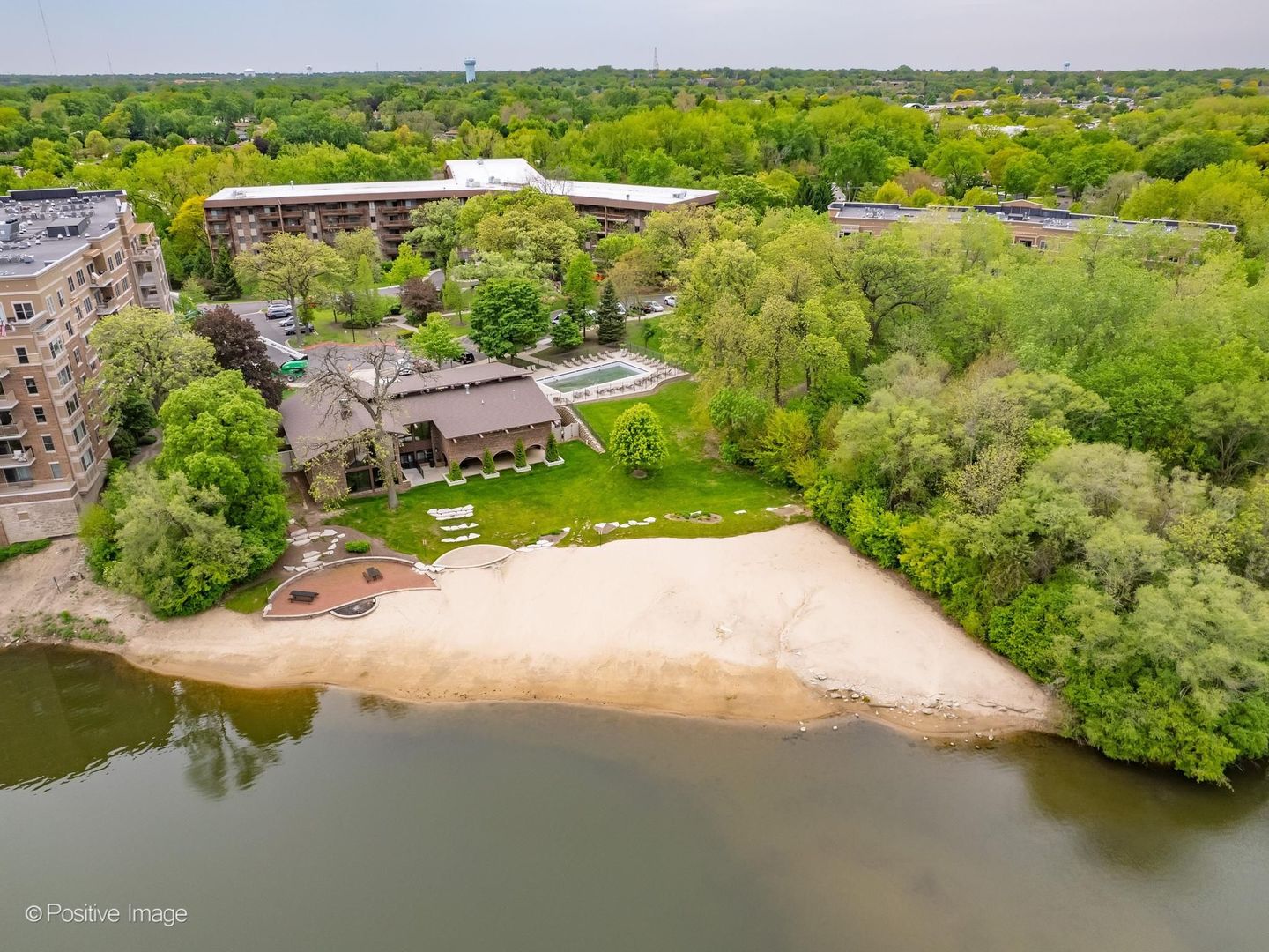 120 Lakeview Drive Unit: 417