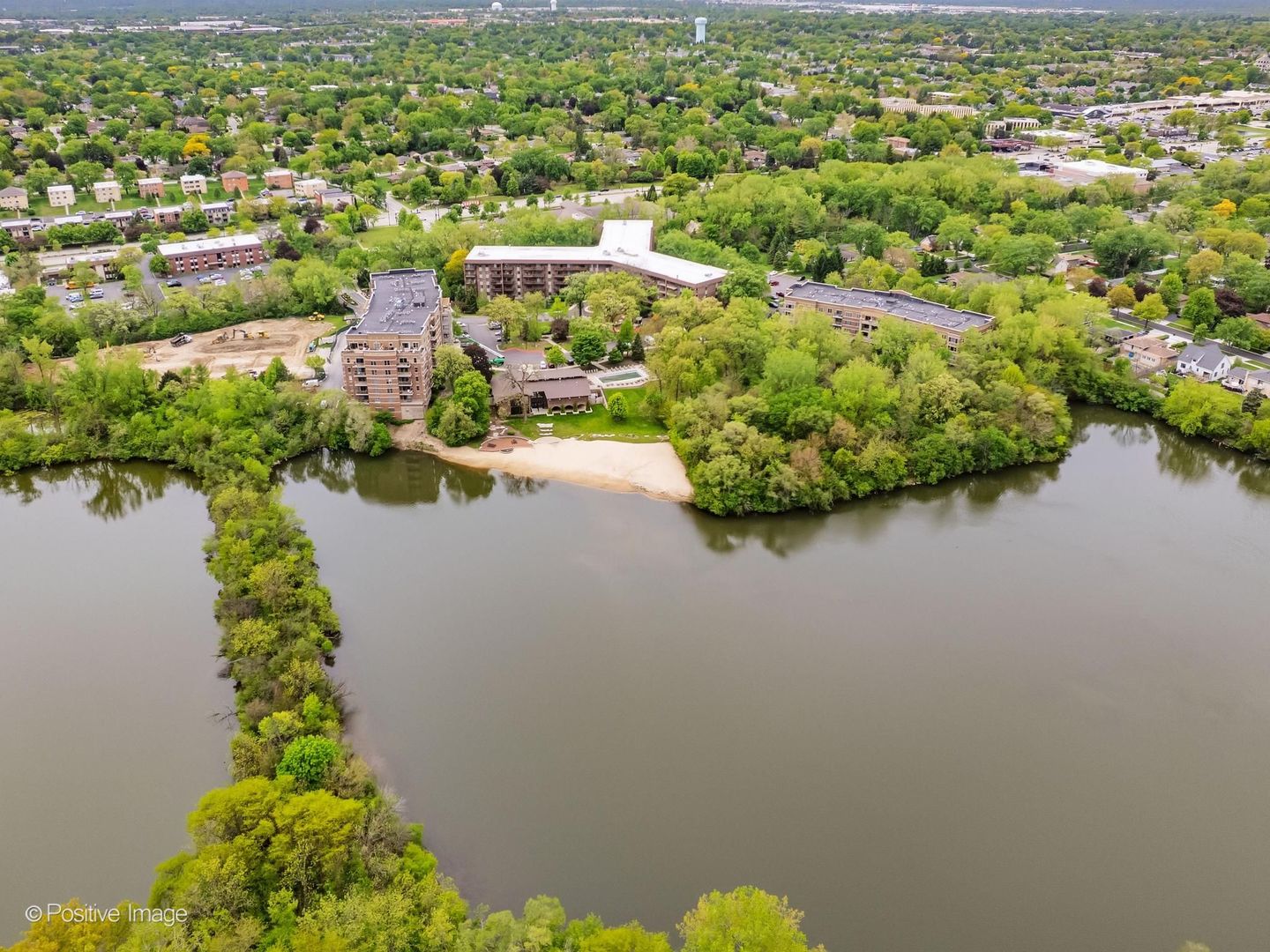 120 Lakeview Drive Unit: 417