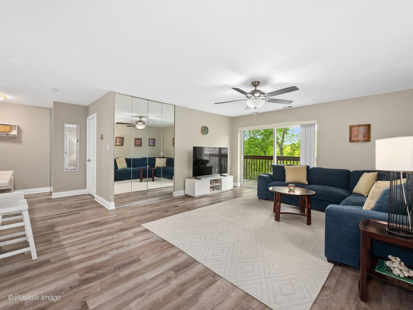 120 Lakeview Drive Unit: 417