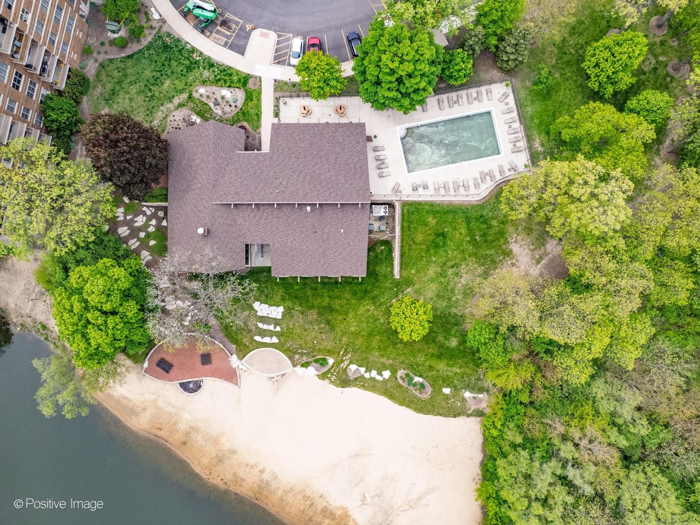 120 Lakeview Drive Unit: 417
