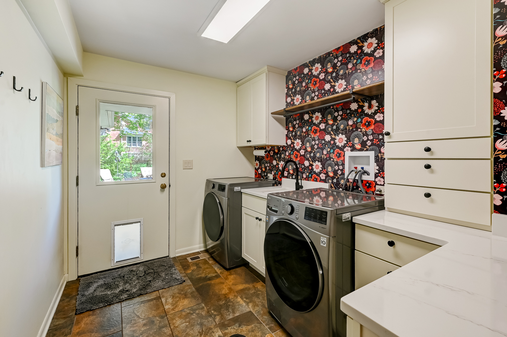 629 W Elm Street