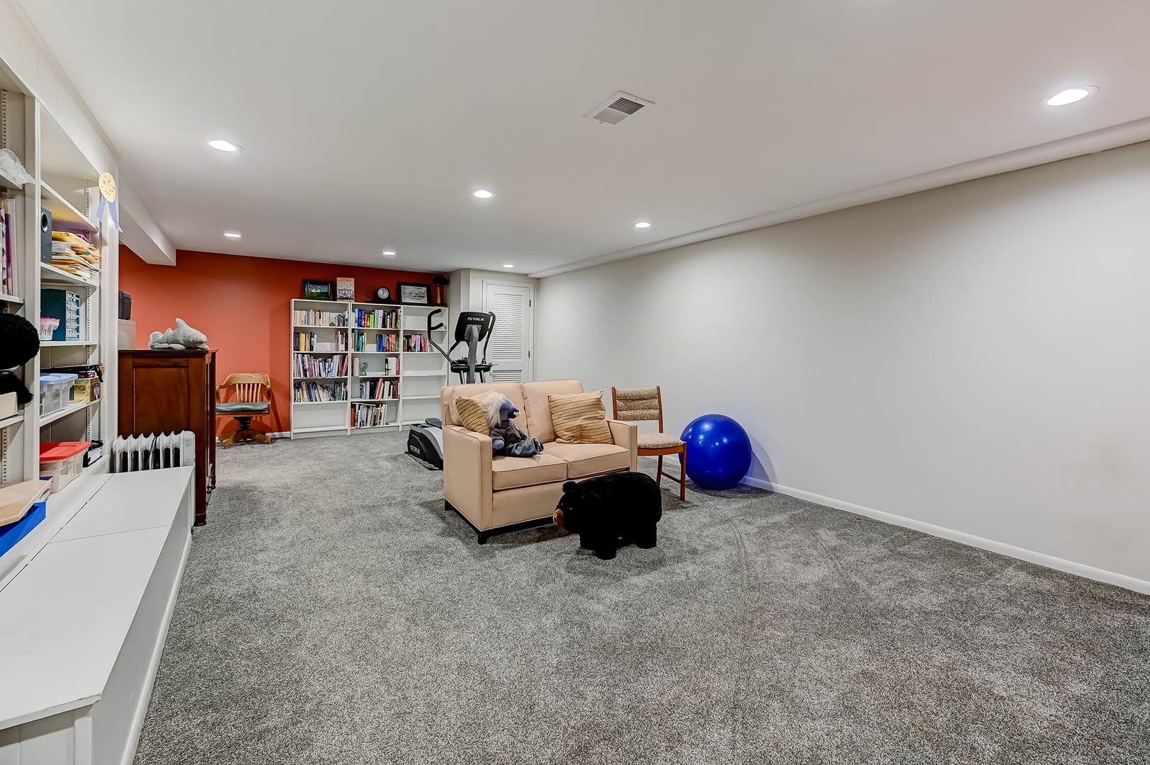 629 W Elm Street