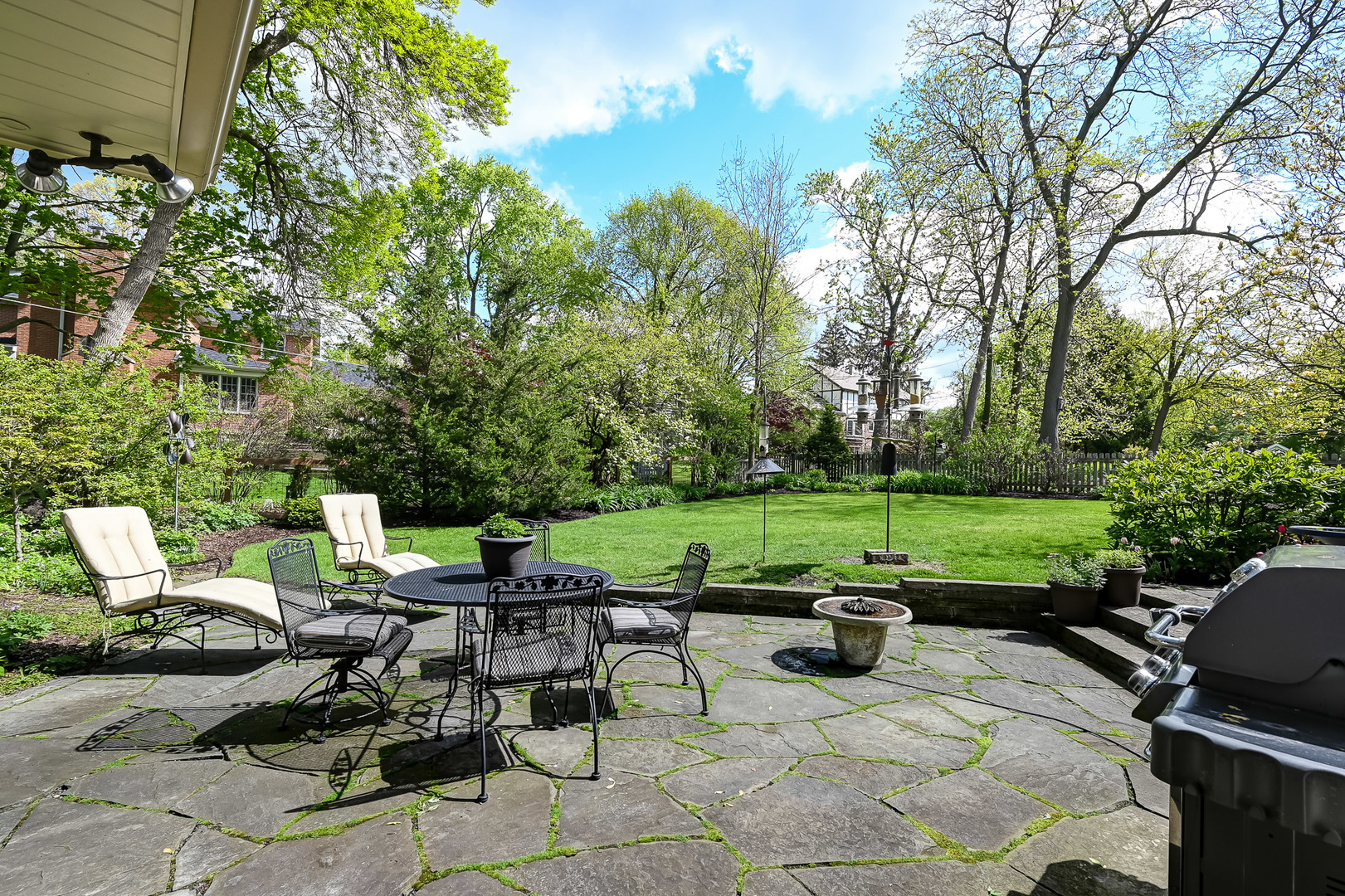629 W Elm Street