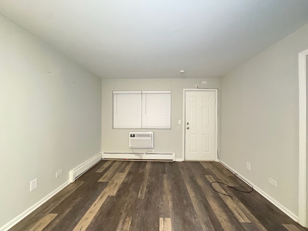 4543 N Dover Street Unit: 2C