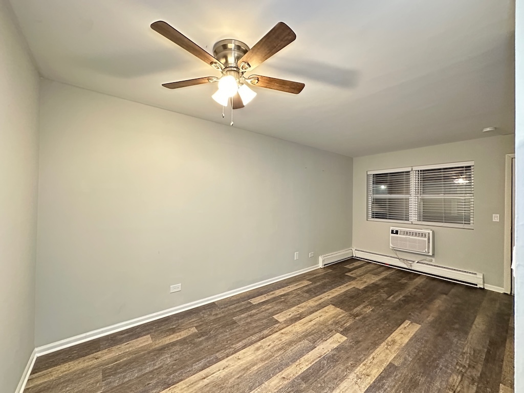 4543 N Dover Street Unit: 2C