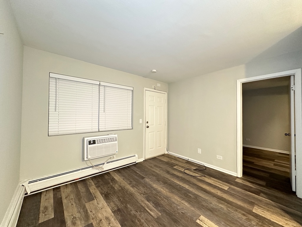 4543 N Dover Street Unit: 2C